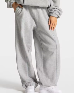 ชุดวอร์มผู้หญิงแบบ 2 ชิ้น สีเทาอ่อน แต่งขอบ  ไซส์ใหญ่พิเศษ ระบายอากาศได้ดี สำหรับเล่นกีฬาและออกกำลังกาย ขายดีที่สุด รับผลิตตามสั่ง ขายส่ง - Product Image 6