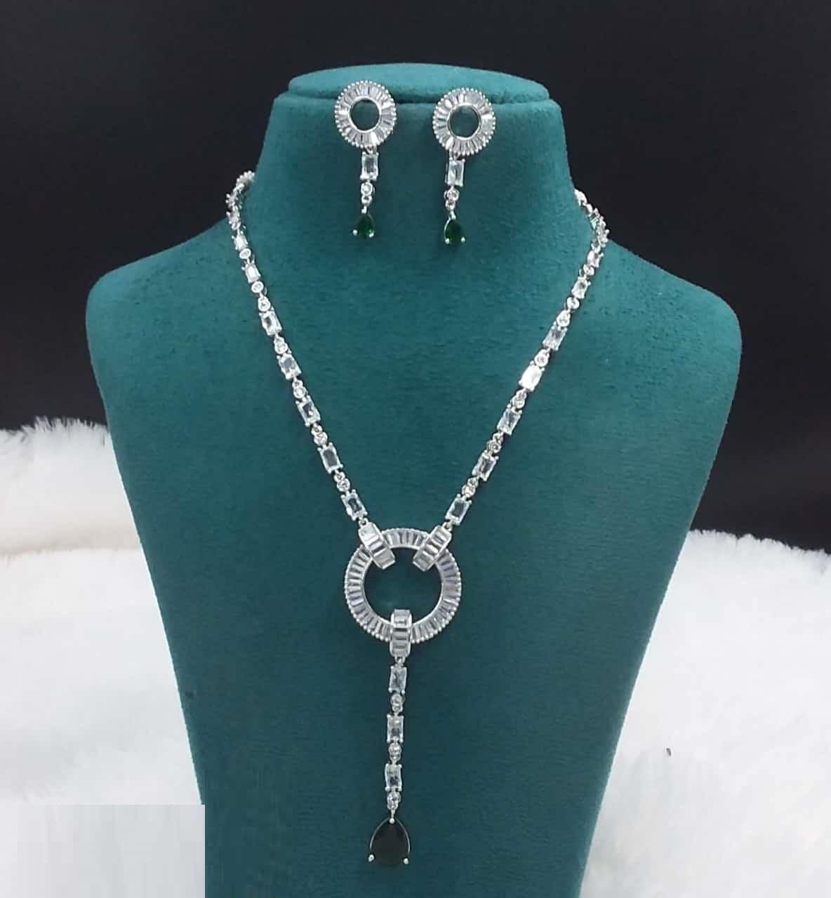 ตามที่แสดงเป็นภาพ