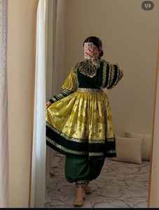 Vestido Afgano Kuchi Vintage Más Vendido para Niñas, Tejido de Lino, Algodón y Seda con Cuentas Hechas a Mano, Mangas Largas, Ropa Regional - Product Image 4