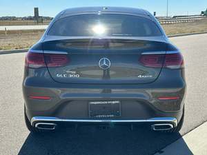 Occasion 2020 Mercedes-Ben-z GLC 300 Coupé 4MATIC d'occasion - Product Image 2