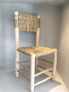 Mayorista de alta calidad superventas respetuoso con el medio ambiente agradable taburete de comedor de madera con respaldo de algas marinas de Vietnam - Product Image 3