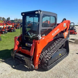 Chargeuse compacte diesel Perkins haute performance 75 kW en service - Product Image 6