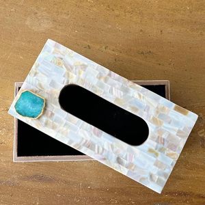 Boîte à mouchoirs de luxe en bois incrusté d'os et de nacre pour décoration de table exclusive dans les restaurants et les voitures - Product Image 4