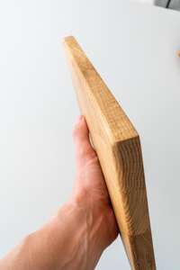 Planche à découper en bois massif artisanale, sûre pour les aliments, planche de préparation et de service en bois naturel avec une épaisseur lisse et durable - Product Image 3