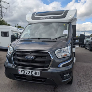 Camping-car automatique Swift Voyager 694 entièrement équipé pour les voyages sur route, avec réfrigérateur pour le camping et les déplacements. - Product Image 3