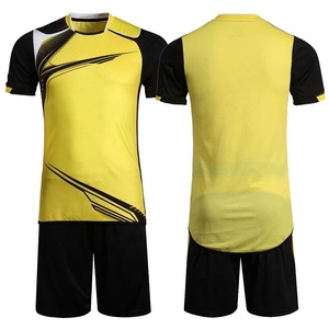 Uniforme de football personnalisé Service OEM Uniforme de football 100% polyester sublimé de haute qualité avec des couleurs vives - Product Image 1