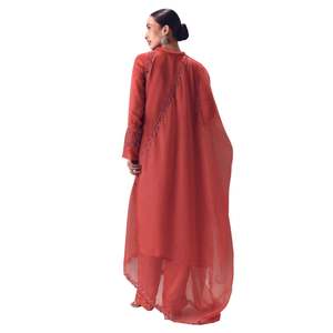 Vente en gros Ensemble Kurta en organza rouille poussiéreuse avec manches raglan Vêtements ethniques pour femmes Fournisseur de vêtements OEM Tenue de fête personnalisée - Product Image 6