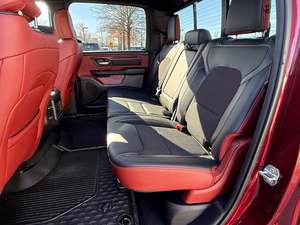 RAM 1500 REBEL CREW CAB 4WD 2025 USADO, Volante a la Izquierda/Derecha - Product Image 4