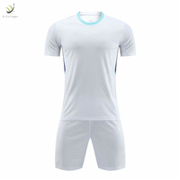 Vêtements de sport d'extérieur légers en polyester de haute qualité, personnalisables, nouvelle collection 2022, uniformes de football pour hommes et femmes, logo personnalisé