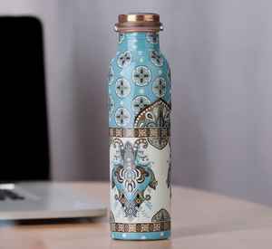 Auténtica botella de agua de cobre Ayurveda para un apoyo sostenible y consciente del bienestar general - Product Image 3