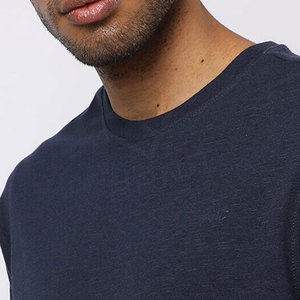 Camiseta de algodón de alta calidad para hombre, manga corta transpirable para Polo sobre el cuello, moda personalizada, opciones de talla grande - Product Image 5
