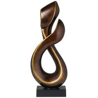 Statue intérieure et extérieure de luxe pour la décoration intérieure et la décoration de jardin Sculptures disponibles à un prix abordable en vrac