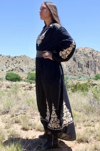 Vestido Casual de Algodón con Bordado Floral Hecho a Mano, Estilo Vintage de los Años 70, Corte en A, Cintura Natural, Bordado Folclórico de Rajastán y Europa del Este - Product Image 6