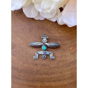 Pin de Plata de Ley y Turquesa Hecho a Mano Estilo Navajo Vintage, Joyería Coleccionable Cultural - Product Image 1