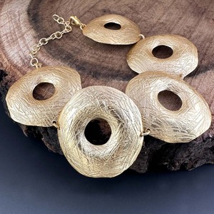 Bracelet jonc en laiton indien plaqué or fait à la main meilleur bracelet rond de créateur qualité indien à la mode élégant - Product Image 3