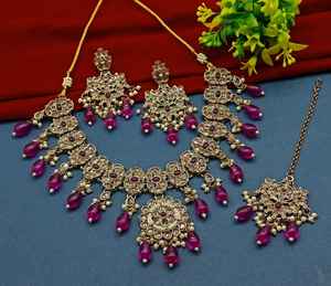 Nuevo diseño chapado en oro tradicional gota perla y piedra tachonado pendiente Mangtika gargantilla collar conjunto y conjunto de joyería para mujer - Product Image 2