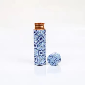 Botella de cobre más vendida disponible con tamaños personalizados Botella de beneficio para la salud Vasos de cobre disponibles al precio más barato - Product Image 3
