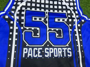 Maillot de basket respirant personnalisé pour l'été, créez votre propre ensemble uniforme réversible par sublimation pour hommes et femmes, couleurs et logo personnalisés - Product Image 4