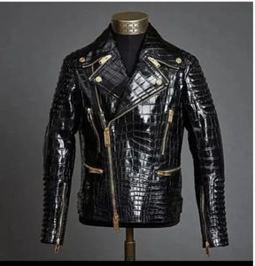 Chaqueta de Cuero para Hombre de Alta Calidad con Cuello Alto, Logotipo Frontal, Resistente al Viento y de Secado Rápido, Cierre de Cremallera Premium - Product Image 3