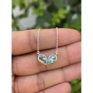 Collier en argent 925 serti d'une aquamarine, pendentifs et breloques raffinés - Product Image 1