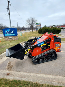 รถตักดินขนาดเล็ก Ditch Witch Kubota เครื่องยนต์ดีเซล PLC มอเตอร์ประสิทธิภาพสูง ปั๊มลูกปืน  ระบบเกียร์หน้า Hurricane Mini Crawler Loader - Product Image 2