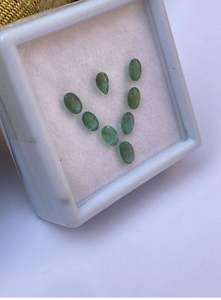 พลอยมรกตสีเขียวธรรมชาติคุณภาพสูง 4x6 3.25 กะรัต บรรจุภัณฑ์โลโก้สั่งทำได้ ขายส่งสำหรับทำเครื่องประดับ - Product Image 2