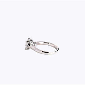 Anillo clásico solitario moissanita redondo - Product Image 4