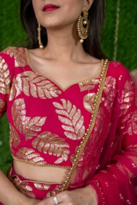 Conjunto de lehenga rosa de moda para bodas y eventos, disponible para revendedores a granel a bajo precio al por mayor. - Product Image 3