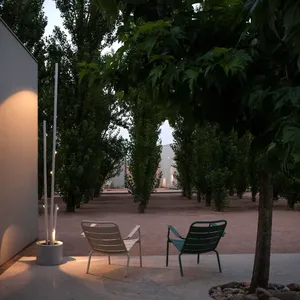 Lampe LED d'extérieur MartinaSpikes pour jardin, alimentation solaire 220V AC, 5W, économie d'énergie, lumière blanc chaud, couleur RGB, aluminium, IP65 - Product Image 4