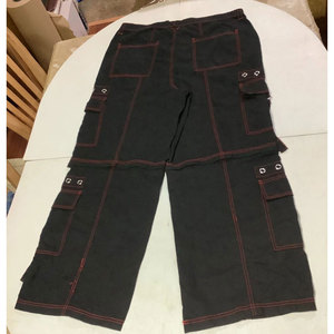 Pantalon cargo baggy gothique noir et rouge zippé pour femme, transformable en short - Product Image 6