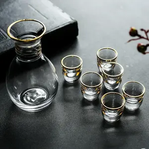 ชุดสาเกญี่ปุ่นแบบ 6 ถ้วย พร้อมกาน้ำอุ่นและแก้วช็อต บรรจุในกล่องของขวัญ - Product Image 5