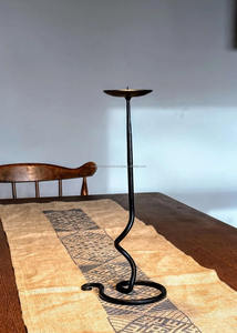 Candelabro de Hierro Forjado Vintage de Lujo, Hecho a Mano, Duradero, para Velas Grandes, Decoraciones Navideñas y Frascos de Velas - Product Image 3