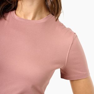 Camiseta de Mujer de Corte Holgado y Cómodo, Diseñada para una Comodidad Suave con Forma Definida y Apariencia Elegante para el Día a Día - Product Image 3