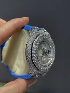 Montre en diamant moissanite personnalisée glacée en édition limitée pour hommes, bracelet tendance hip-hop, fermoir, bijoux de marque pour les fêtes - Product Image 2