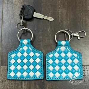 Porte-clés en cuir artisanal 2026, motif damier turquoise et blanc, porte-clés de voiture, breloque de sac, accessoire de mode, cadeau pour femmes - Product Image 1