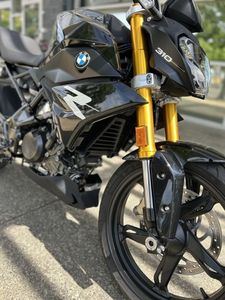 Nueva Motocicleta Estándar BMW G 310 R 2025, Color Negro Cósmico, Diseño Personalizado (DIY), Garantía de 5 Años, Origen Estadounidense, 2 Opciones de Financiamiento - Product Image 4