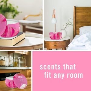 Vela Aromática Febreze, Aroma Romance & Desire, Vela de 11 oz con 4 Mechas, Paquete Individual - Product Image 4