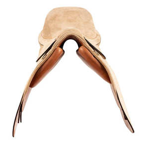 Silla de Montar Profesional de Cuero Inglés y Madera, Duradera, para Doma Clásica y Polo Americano, Personalizable - Product Image 4