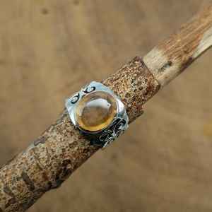Bague fine en argent 925 avec pierre précieuse citrine naturelle Jali Work Design et cadeau de style bohème gravé à la main pour sa main - Product Image 1