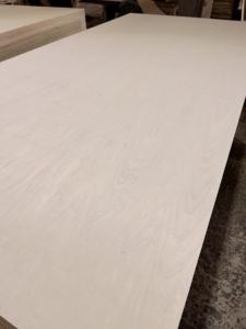 Contrachapado de Álamo para Componentes de Muebles OEM |   Mecanizado Sencillo |   Fabricante de Madera Contrachapada de Vietnam de Grado Interior E0 E1 - Product Image 3