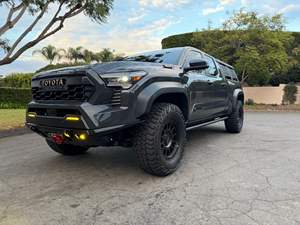 Toyota Tacoma Trailhunter 2024 Usada, Doble Cabina 4x4, 100% en Perfecto Estado, Sin Accidentes - Product Image 2