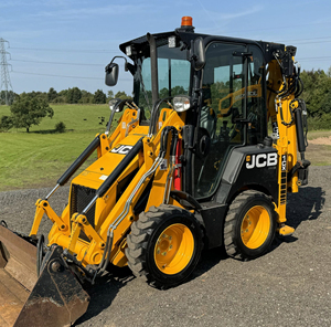 Chargeuse sur pneus JCB 1CX chargeuse sur pneus avant capacité de 2 tonnes Eaton moteur à cylindre hydraulique moteur roulement boîte de vitesses contrôle PLC - Product Image 3