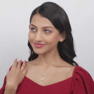 สร้อยคอจี้ดีรูปพระจันทร์สีทองพร้อมสายโซ่ - Product Image 1