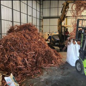 Meilleur prix d'entreprise pour les déchets de fil de cuivre de haute pureté, fil de cuivre Mill Berry pour le recyclage - Product Image 5