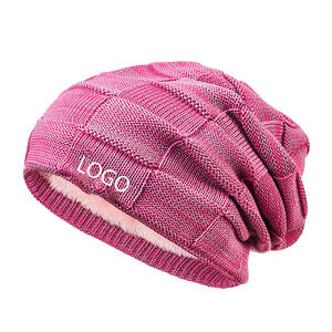 Nouveauté Vente Chaude Bonnets en Tricot de Style Hiver Noël Rouge avec Pompon pour Hommes Femmes Bonnets d'Hiver Personnalisés - Product Image 1