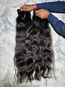 Vente chaude 2025 Extension de cheveux de style vague naturelle 100% cuticules brutes non transformées alignées cheveux humains vierges indiens sans enchevêtrement - Product Image 2