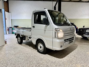Camionnette japonaise Suzuki-Carry Kei 4x4 DA16T 2018, mini-camion benne basculante, moteur 3 cylindres R06A de 658 cm³, 50 ch et boîte manuelle à 5 vitesses - Product Image 4