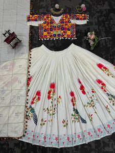 Impresión digital moderna Rayón Seda Lehenga Choli Tamaño de trabajo hasta 44 'Secado rápido Todas las estaciones para bodas y fiestas - Product Image 5