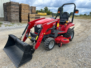 Tracteur de jardin Massey Ferguson GC1725M 25HP 4WD avec chargeur frontal, couleur rouge, transmission par engrenages, design compact, prêt à être expédié - Product Image 1