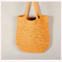 Sac fourre-tout Golden Dune Voyager en tissage de raphia de luxe, garniture de rotin rustique et mélange de joncs de terre Resort Luxe Collection 2025